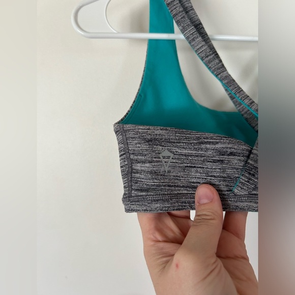 Ivivva by Lululemon Reversible Sports Bra - Picture 5 of 8